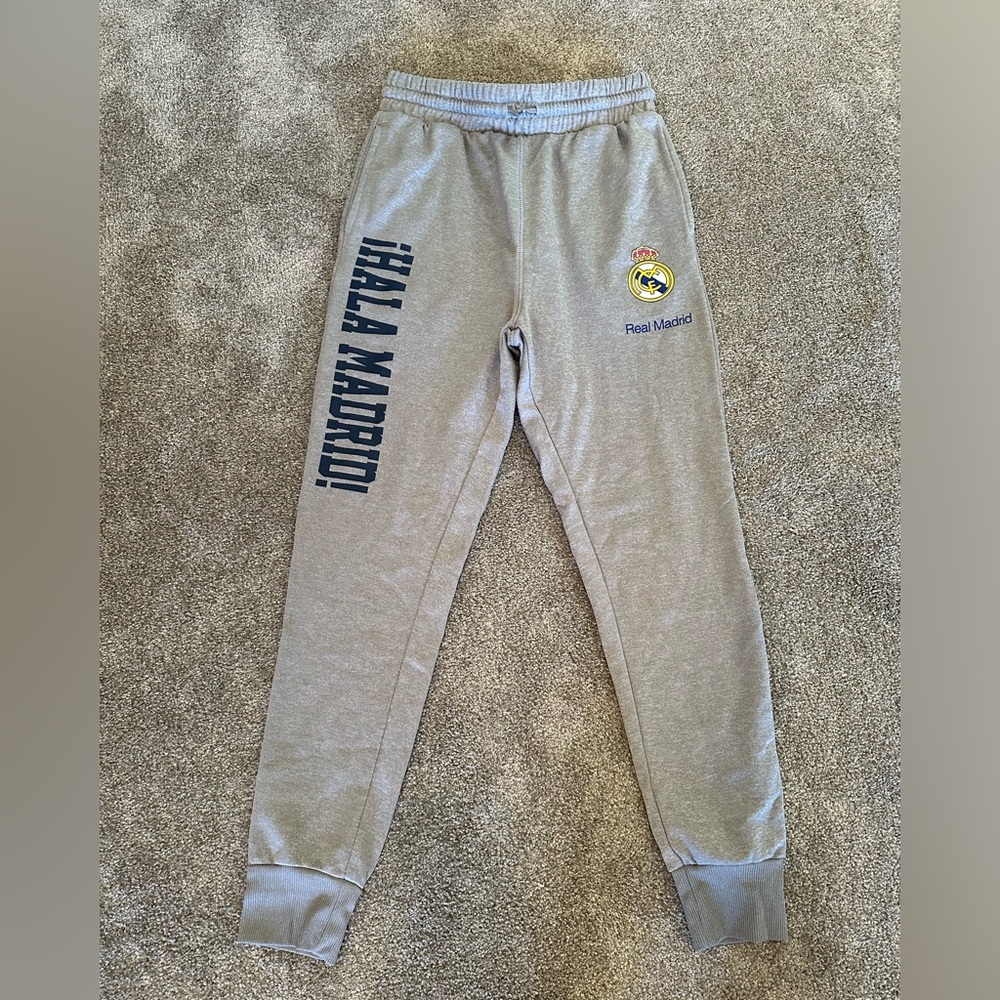 Boys Real Madrid Joggers size XL